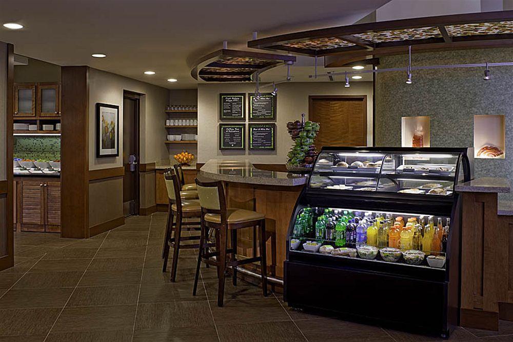 Hyatt Place Downtown Hotel Des Moines