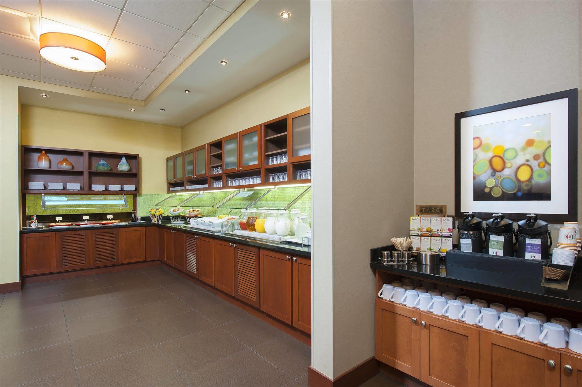 Hyatt Place Downtown 3*